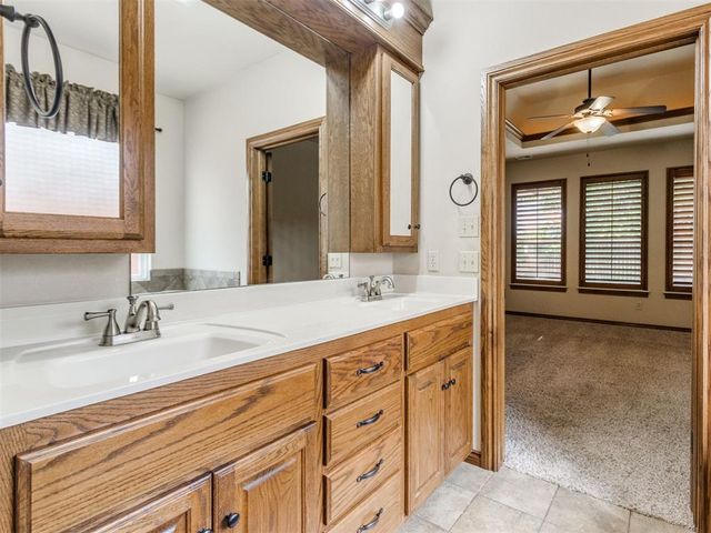 2109 Stony Brook Lane, Yukon, OK 73099