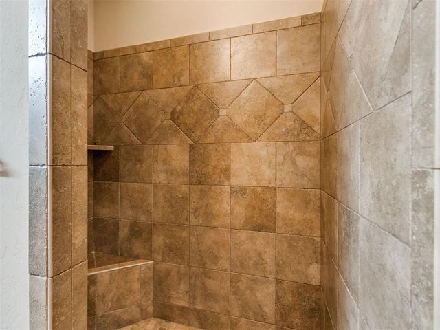 2109 Stony Brook Lane, Yukon, OK 73099