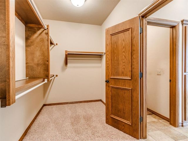 2109 Stony Brook Lane, Yukon, OK 73099