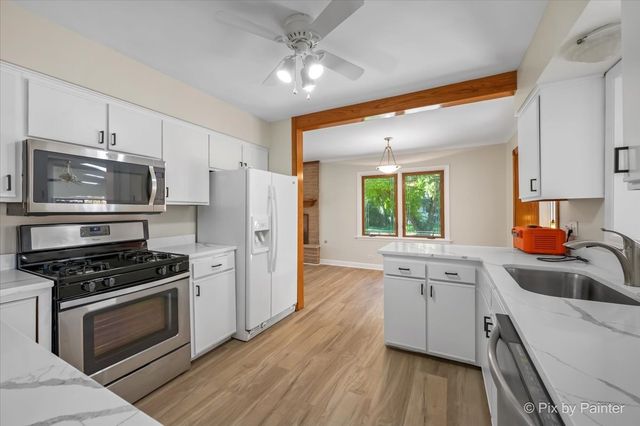 3911 Eastway Drive, Island Lake, IL 60042