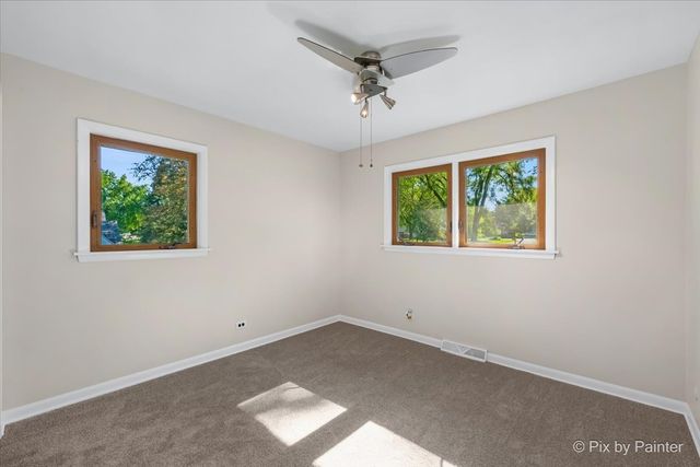 3911 Eastway Drive, Island Lake, IL 60042