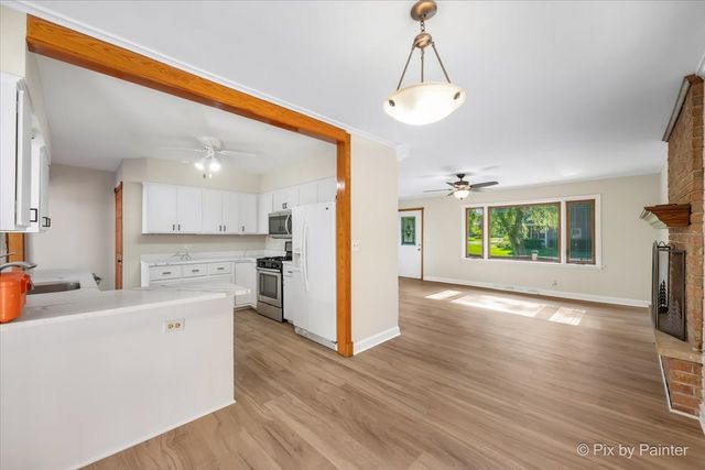 3911 Eastway Drive, Island Lake, IL 60042