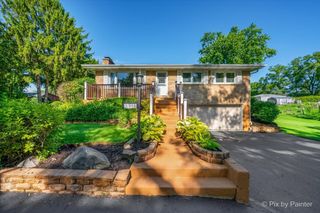 3911 Eastway Drive, Island Lake, IL 60042