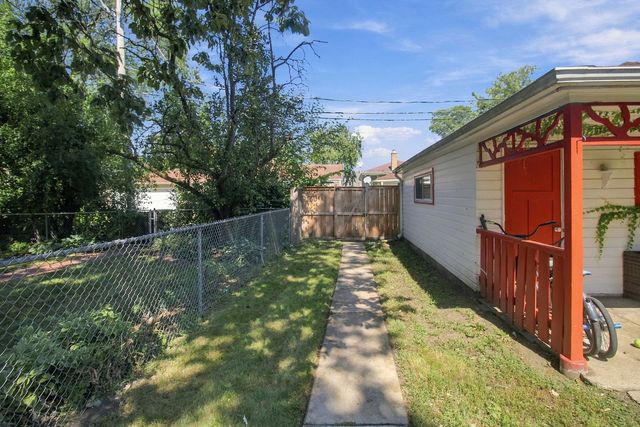 5214 Enfield Avenue, Skokie, IL 60077