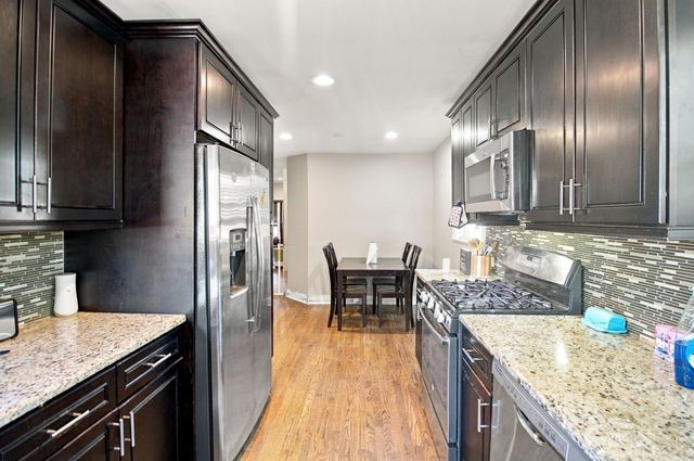 5214 Enfield Avenue, Skokie, IL 60077
