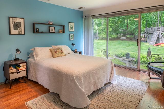 35 Hickory Hill Road, Tappan, NY 10983