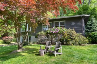 35 Hickory Hill Road, Tappan, NY 10983