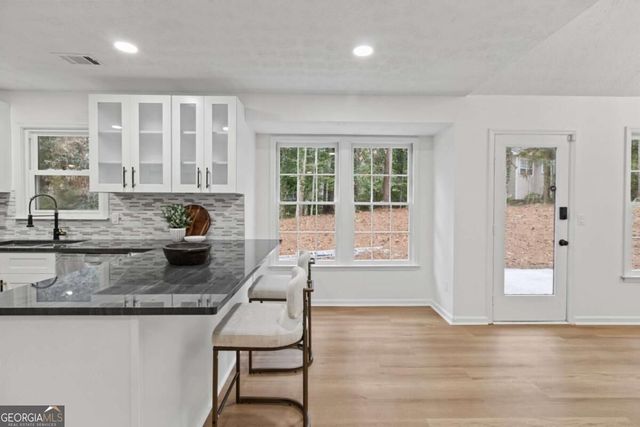 1738 Wedgewood Drive, Stone Mountain, GA 30088