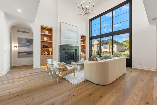 9606 W 175th Terrace, Overland Park, KS 66221