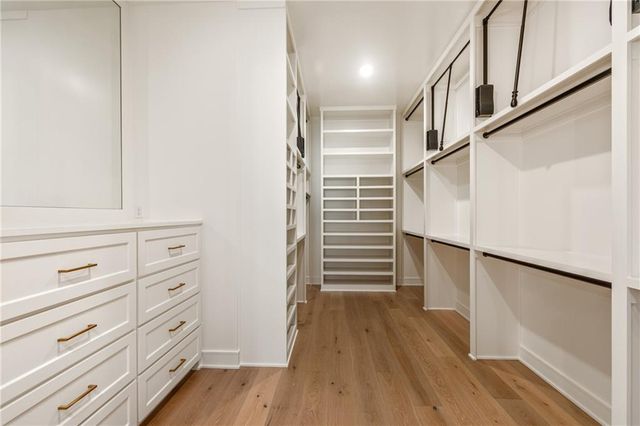 9606 W 175th Terrace, Overland Park, KS 66221