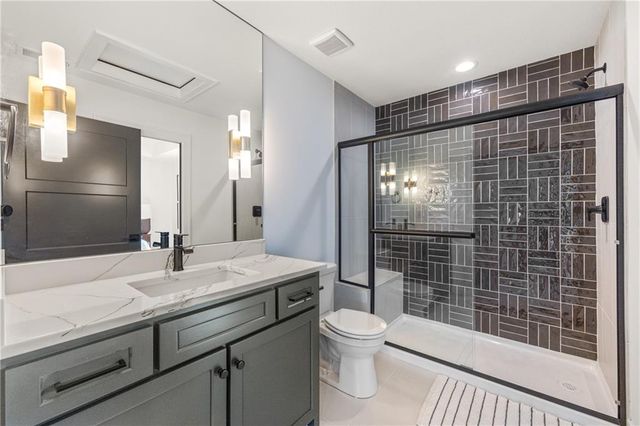 9606 W 175th Terrace, Overland Park, KS 66221