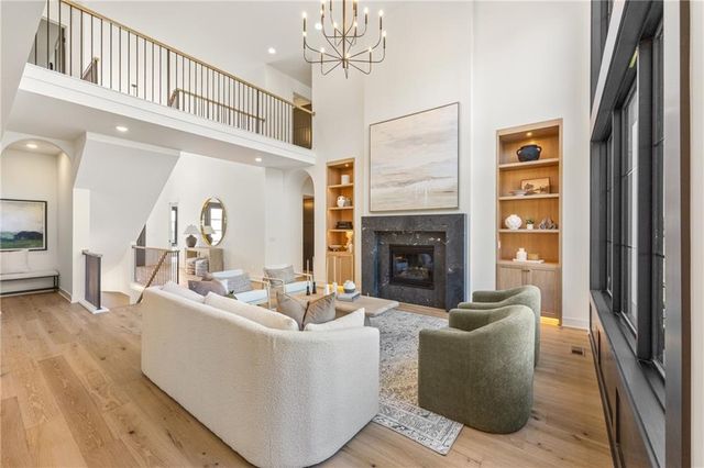 9606 W 175th Terrace, Overland Park, KS 66221