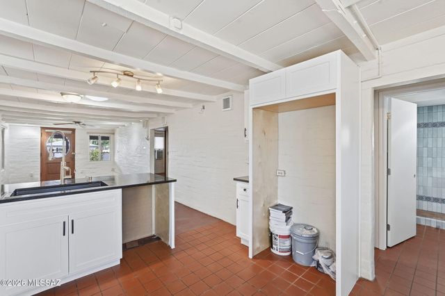 1039 E Linden Street, Tucson, AZ 85719