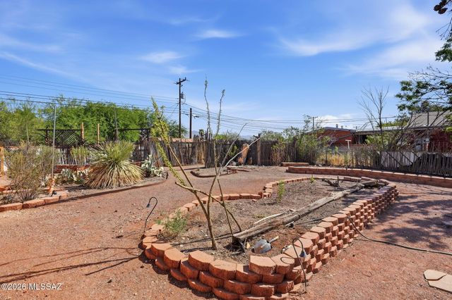 1039 E Linden Street, Tucson, AZ 85719