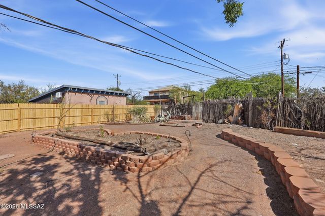 1039 E Linden Street, Tucson, AZ 85719