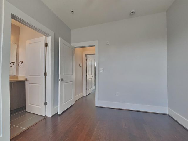 2401 Crawford Street A214, Houston, TX 77004