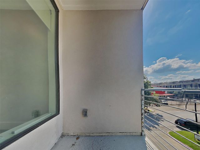 2401 Crawford Street A214, Houston, TX 77004