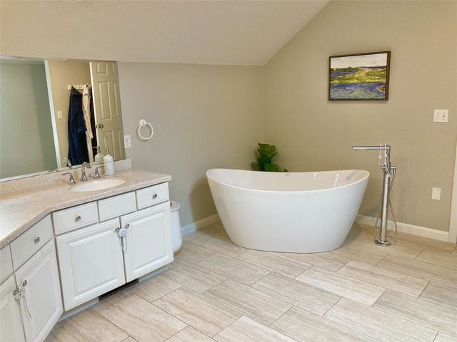 6620 MANCHESTER FARMS Road, Fairview, PA 16415