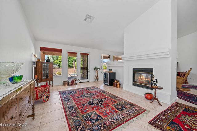 2315 E Bonita Canyon Drive, Green Valley, AZ 85614