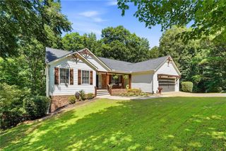 212 Oak Hollow Court, White, GA 30184