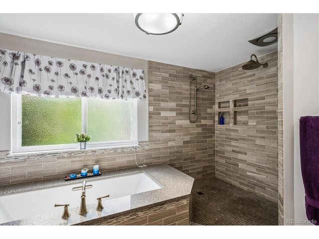 1942 Sundrop Trl, Highlands Ranch, CO 80126