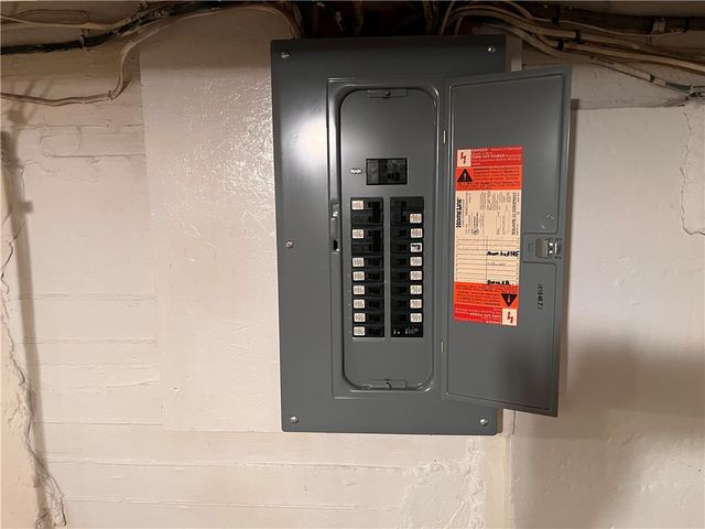 64 Woodhaven Road, Pawtucket, RI 02861