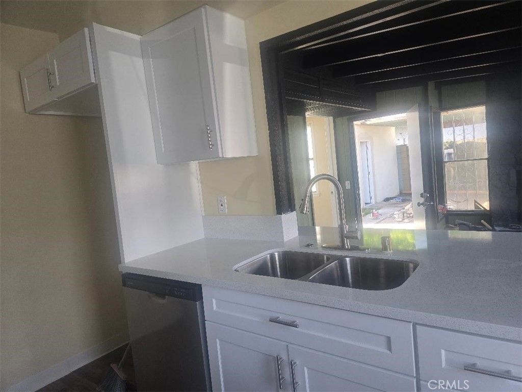 Image 6 of property listing at 16713 Virginia, Bellflower, CA 90706