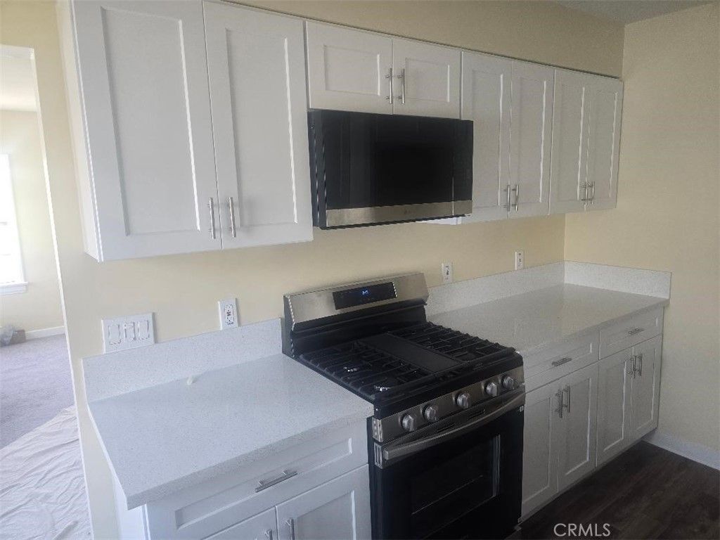 Image 7 of property listing at 16713 Virginia, Bellflower, CA 90706