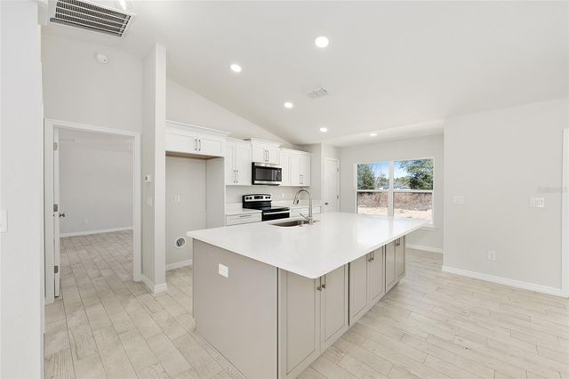 49 LOCUST LOOP CIRCLE, Ocala, FL 34472