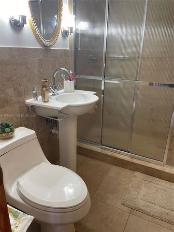 4635 SW 95th Ave, Miami, FL 33165