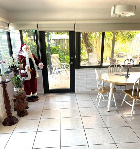 4635 SW 95th Ave, Miami, FL 33165