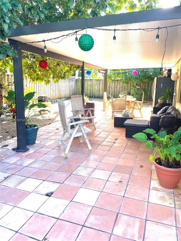 4635 SW 95th Ave, Miami, FL 33165