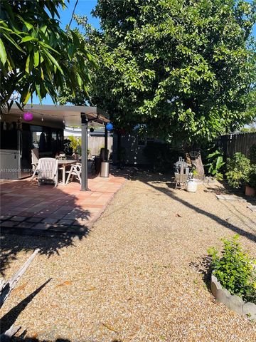 4635 SW 95th Ave, Miami, FL 33165