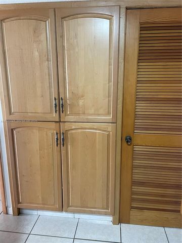 4635 SW 95th Ave, Miami, FL 33165