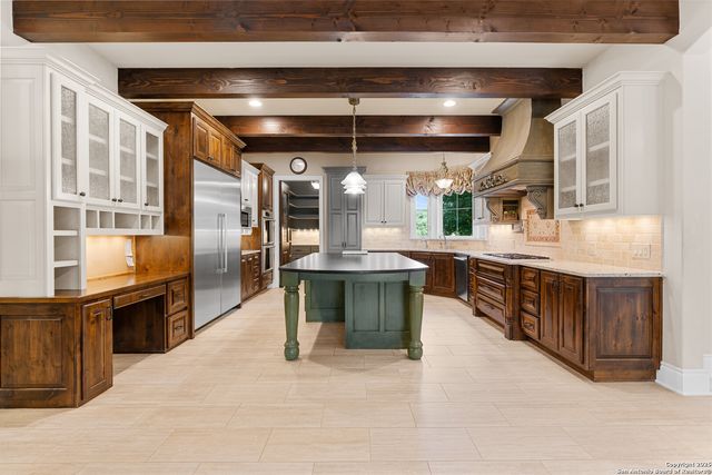 8 Winged Foot, Boerne, TX 78006