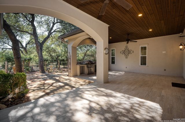 8 Winged Foot, Boerne, TX 78006