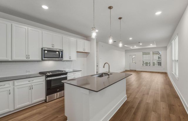 421 Bristlecone BND, Liberty Hill, TX 78642