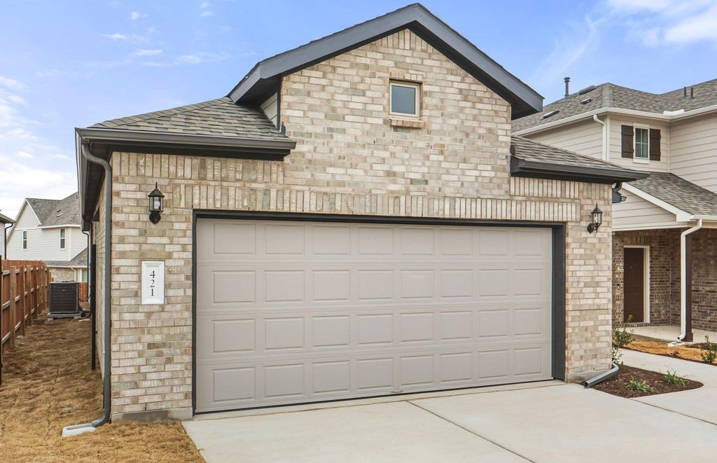 421 Bristlecone BND, Liberty Hill, TX 78642