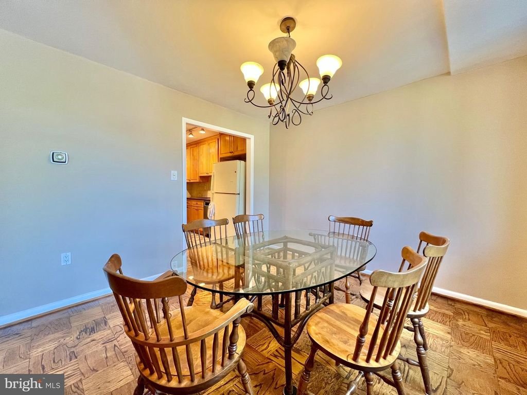 Image 12 of property listing at 10500 ROCKVILLE PIK #401, Rockville, MD 20852