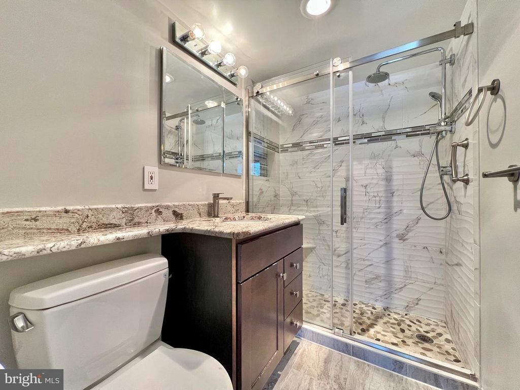 Image 18 of property listing at 10500 ROCKVILLE PIK #401, Rockville, MD 20852