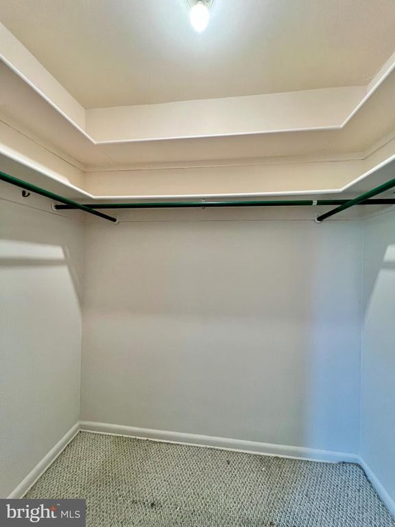 Image 19 of property listing at 10500 ROCKVILLE PIK #401, Rockville, MD 20852