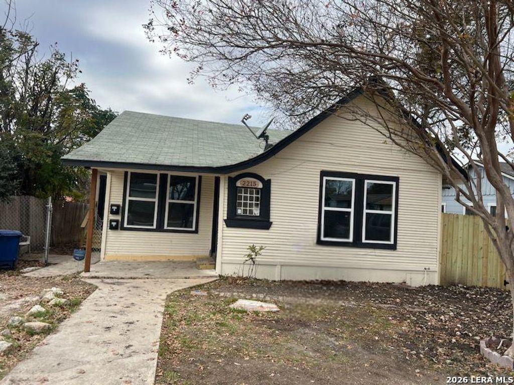 2215 N Elmendorf, San Antonio, TX 78201