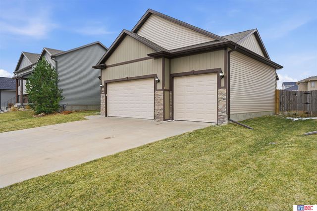 1631 Torreys Drive, Lincoln, NE 68521