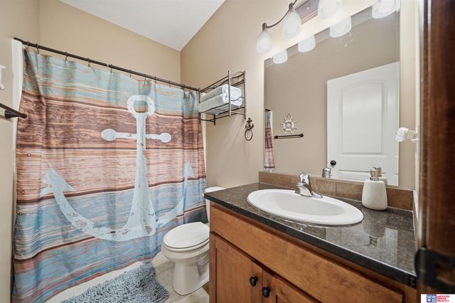 1631 Torreys Drive, Lincoln, NE 68521