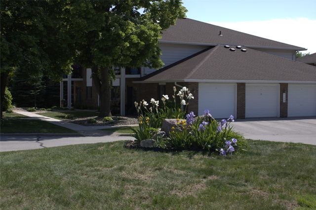 1112 49th Street 2, West Des Moines, IA 50266