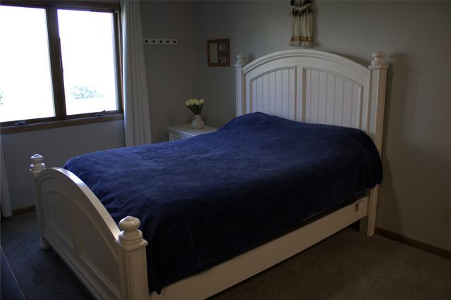 1112 49th Street 2, West Des Moines, IA 50266