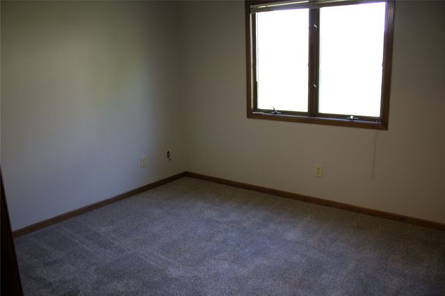 1112 49th Street 2, West Des Moines, IA 50266