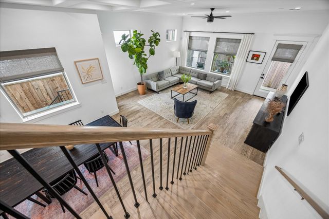 2320 Couch Street, Houston, TX 77008