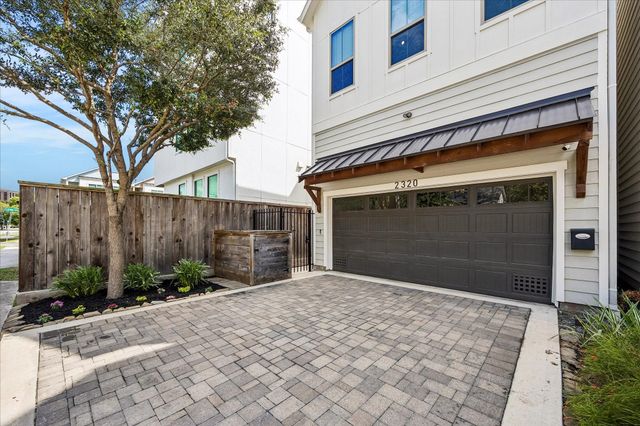 2320 Couch Street, Houston, TX 77008