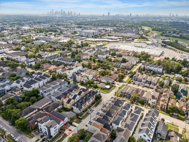 2320 Couch Street, Houston, TX 77008